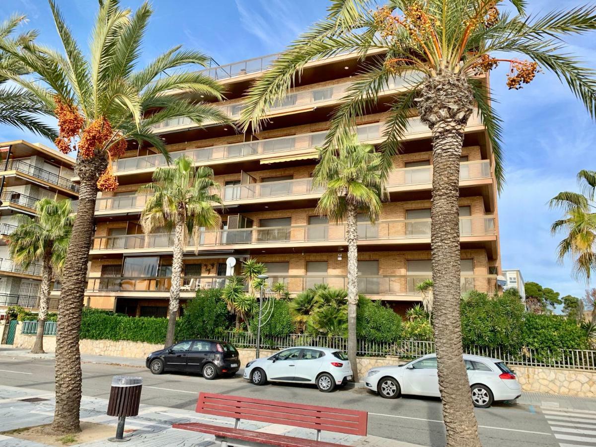 סאלו Apartamento - Wifi Free - Frente Al Mar מראה חיצוני תמונה